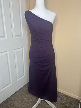1990s Laundry by Shelli Segal One-Shoulder Ruched Evening Dress Deep Plum Size 2